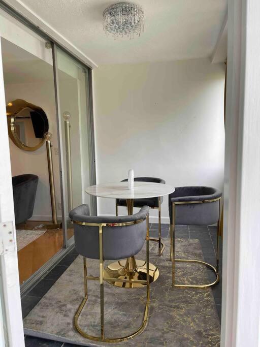 Cozy Penthouse Atlanta,Ga Apartment Bagian luar foto